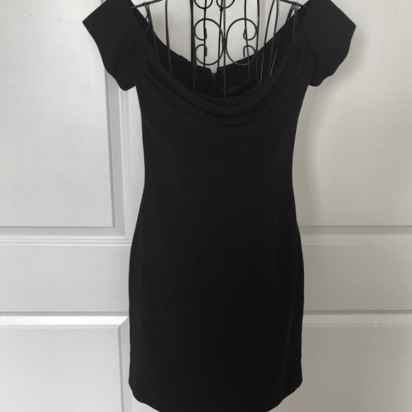Nicole Miller Dresses & Skirts - 👗LAST CALL Cache Nicole Miller Retro Black Dress